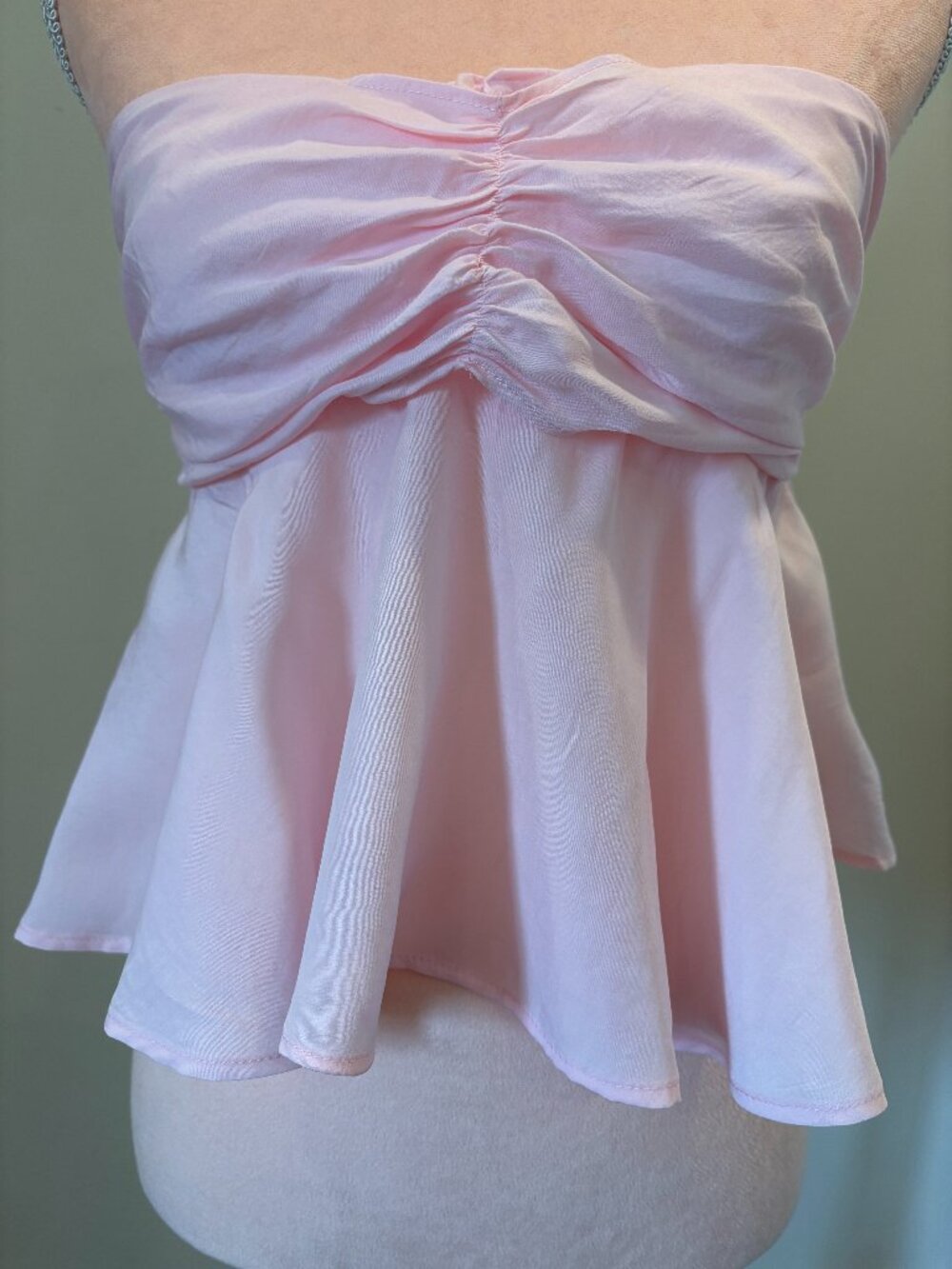 Edikted strapless ruched light pink pink peplum top